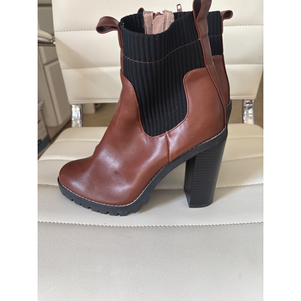 BCBGeneration Prali Brown Block Heel Sock Ankle Boots Lug Sole Size 9.5 GN219821